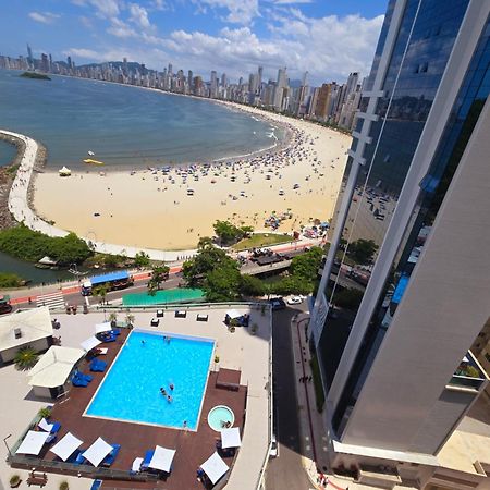 Piscina A Beira-Mar, Tranquilidade E Qualidade No Melhor De Bc Balneário Camboriú 외부 사진