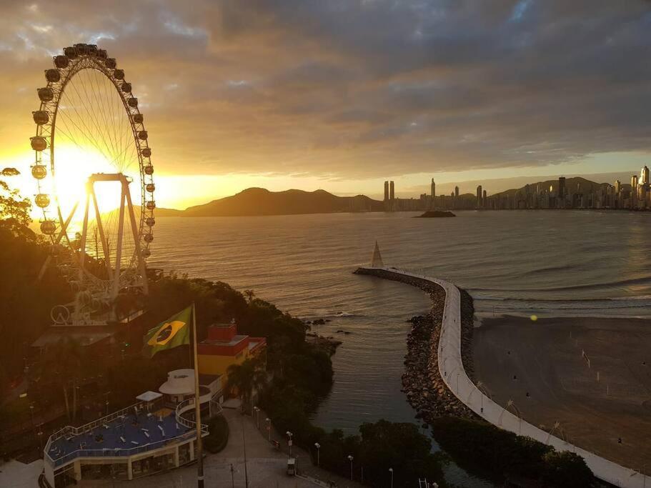 Piscina A Beira-Mar, Tranquilidade E Qualidade No Melhor De Bc Balneário Camboriú 외부 사진