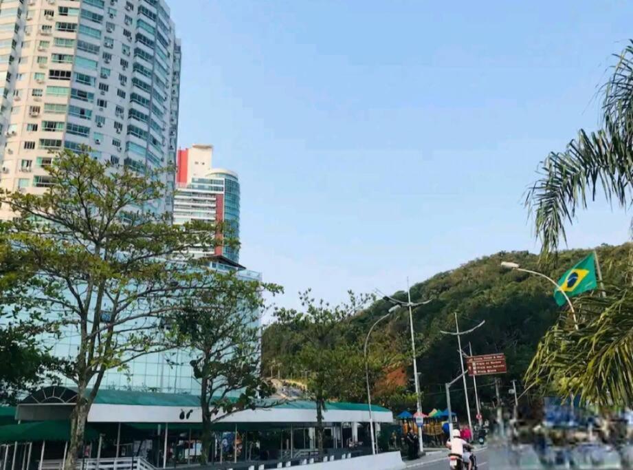 Piscina A Beira-Mar, Tranquilidade E Qualidade No Melhor De Bc Balneário Camboriú 외부 사진
