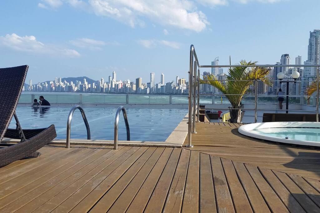 Piscina A Beira-Mar, Tranquilidade E Qualidade No Melhor De Bc Balneário Camboriú 외부 사진
