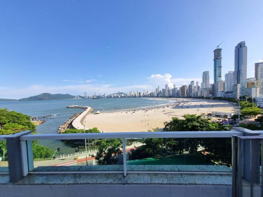 Piscina A Beira-Mar, Tranquilidade E Qualidade No Melhor De Bc Balneário Camboriú 외부 사진