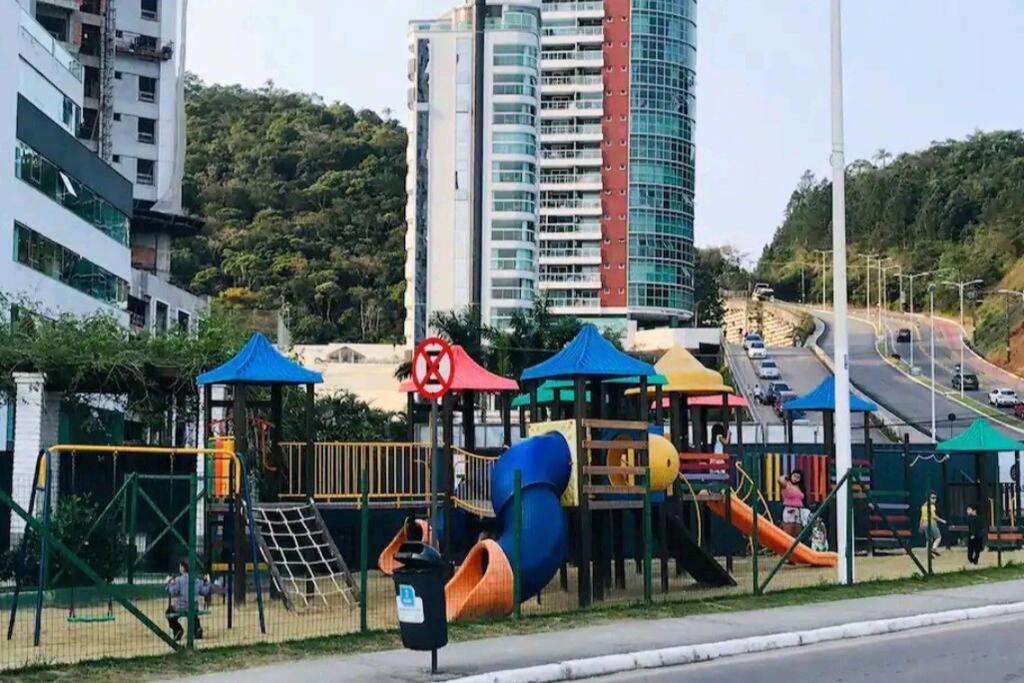 Piscina A Beira-Mar, Tranquilidade E Qualidade No Melhor De Bc Balneário Camboriú 외부 사진