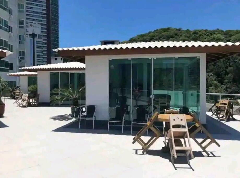 Piscina A Beira-Mar, Tranquilidade E Qualidade No Melhor De Bc Balneário Camboriú 외부 사진